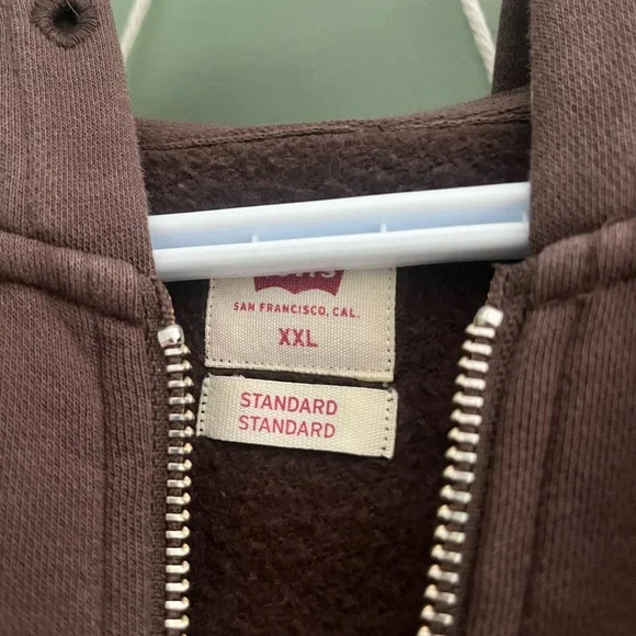 Levi’s zip up - Picture 2 of 3